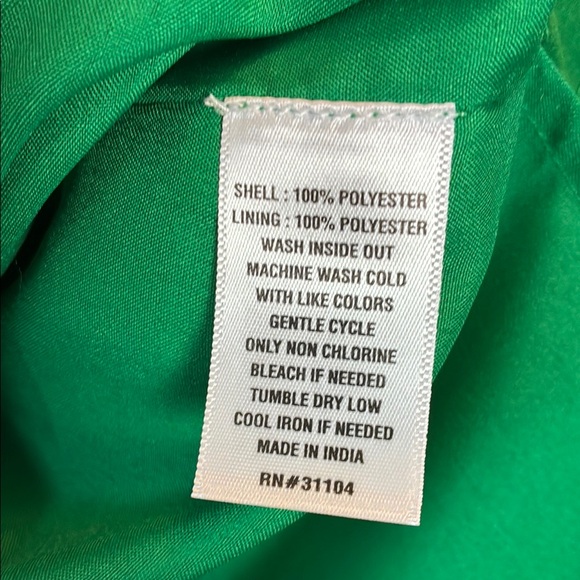 Crown & Ivy Vibrant Green Satin Blouse - Picture 8 of 9